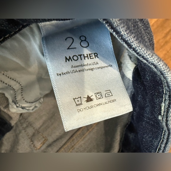 Mother High Waisted Looker Ankle Fray - Picture 5 of 8